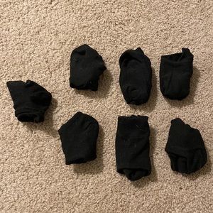 7 pairs plain black no show socks